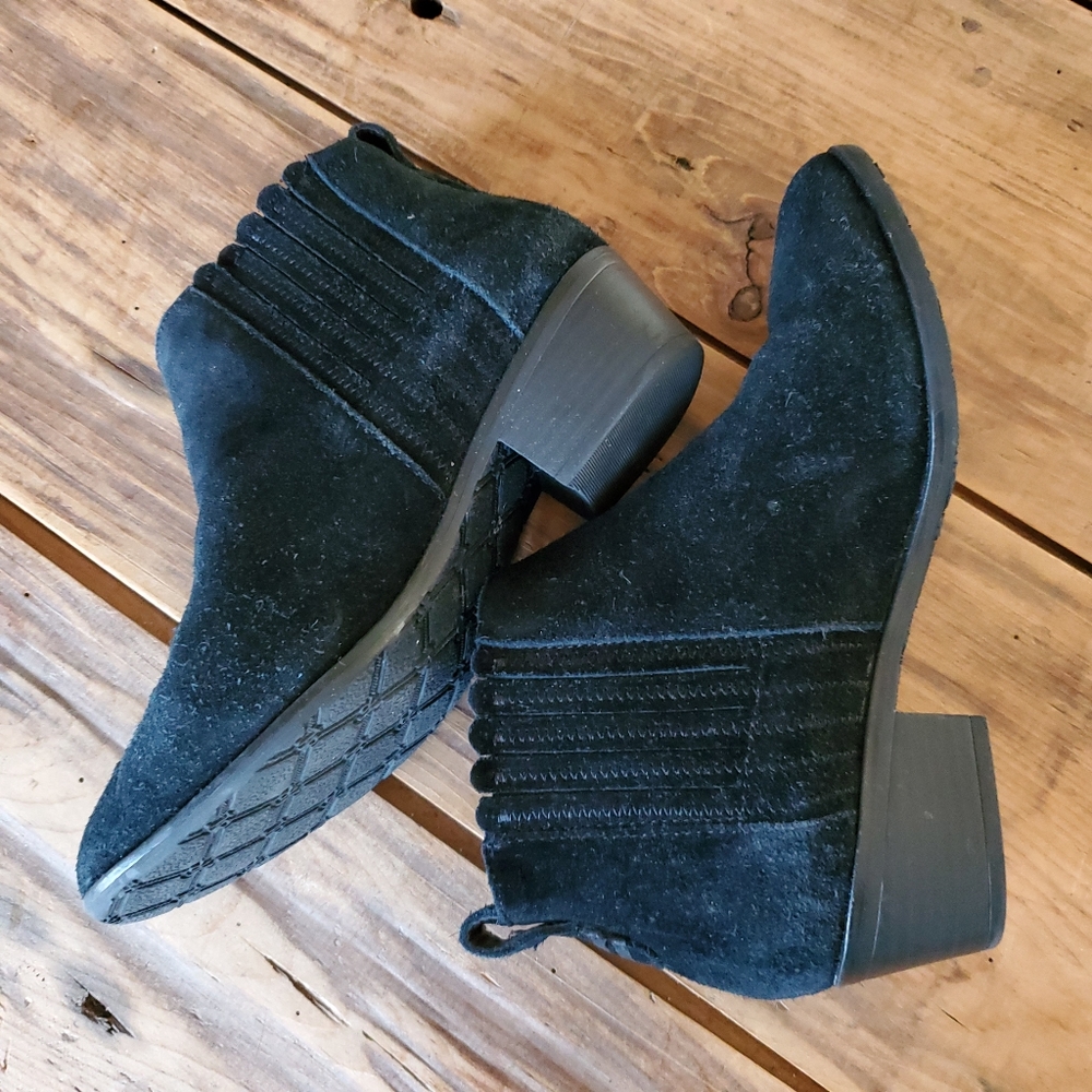 Jack Rogers Women's Black Liddy Suede Ankle Bootie Size 6